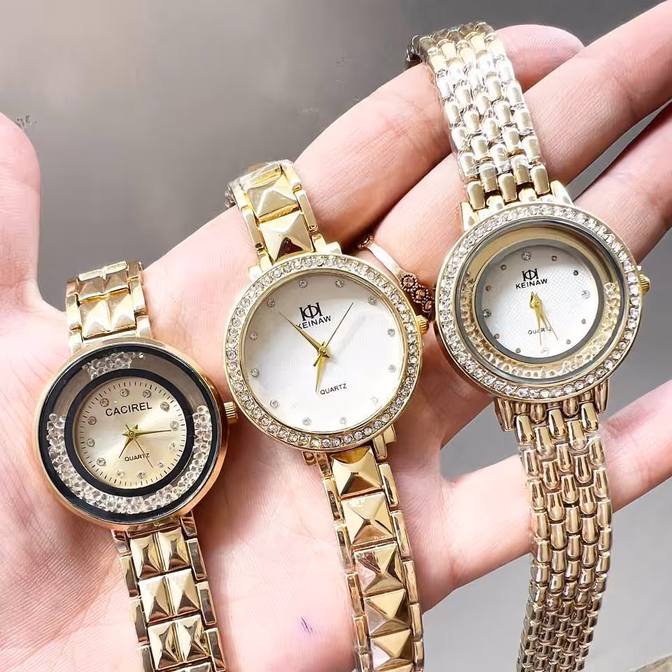 ساعت  زنانه طرح طلا کد11