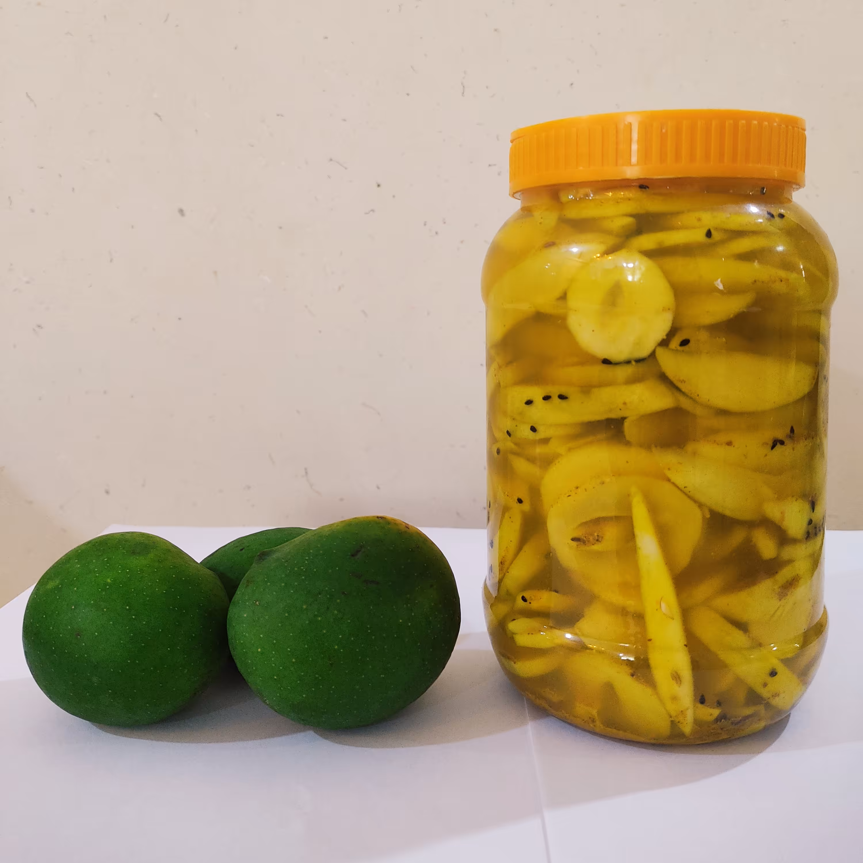 ترشی انبه با گلرنگ(گل خشت)