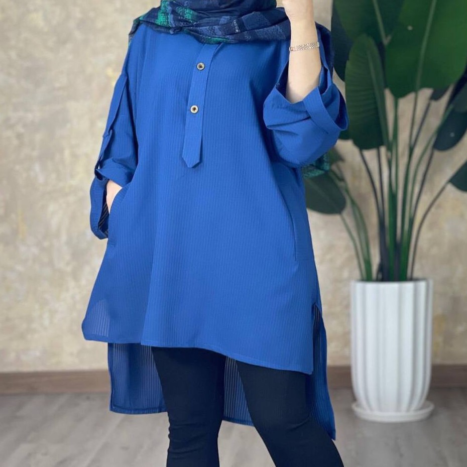 مانتو پشت بلند جلو دکمه حریر میله ای