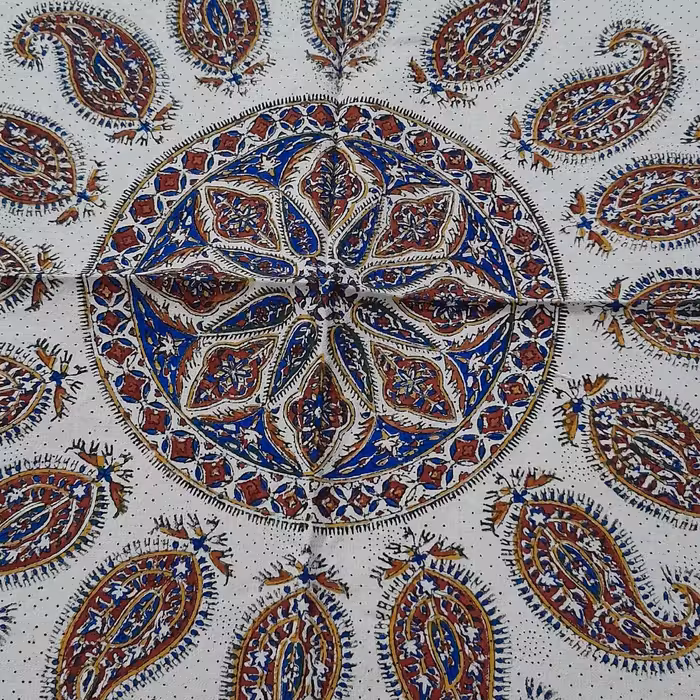 سفره قلمکار در سایزهای مختلف و طرحهای متنوع