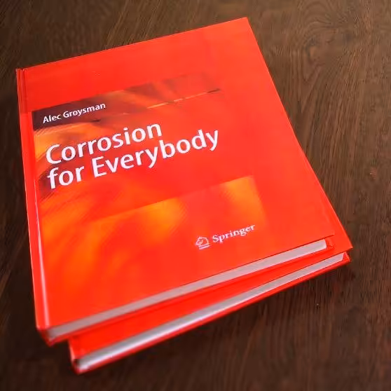 چاپ و صحافی کتاب با صفحات سیاه و سفید و جلد رنگی سخت (گالینگور)