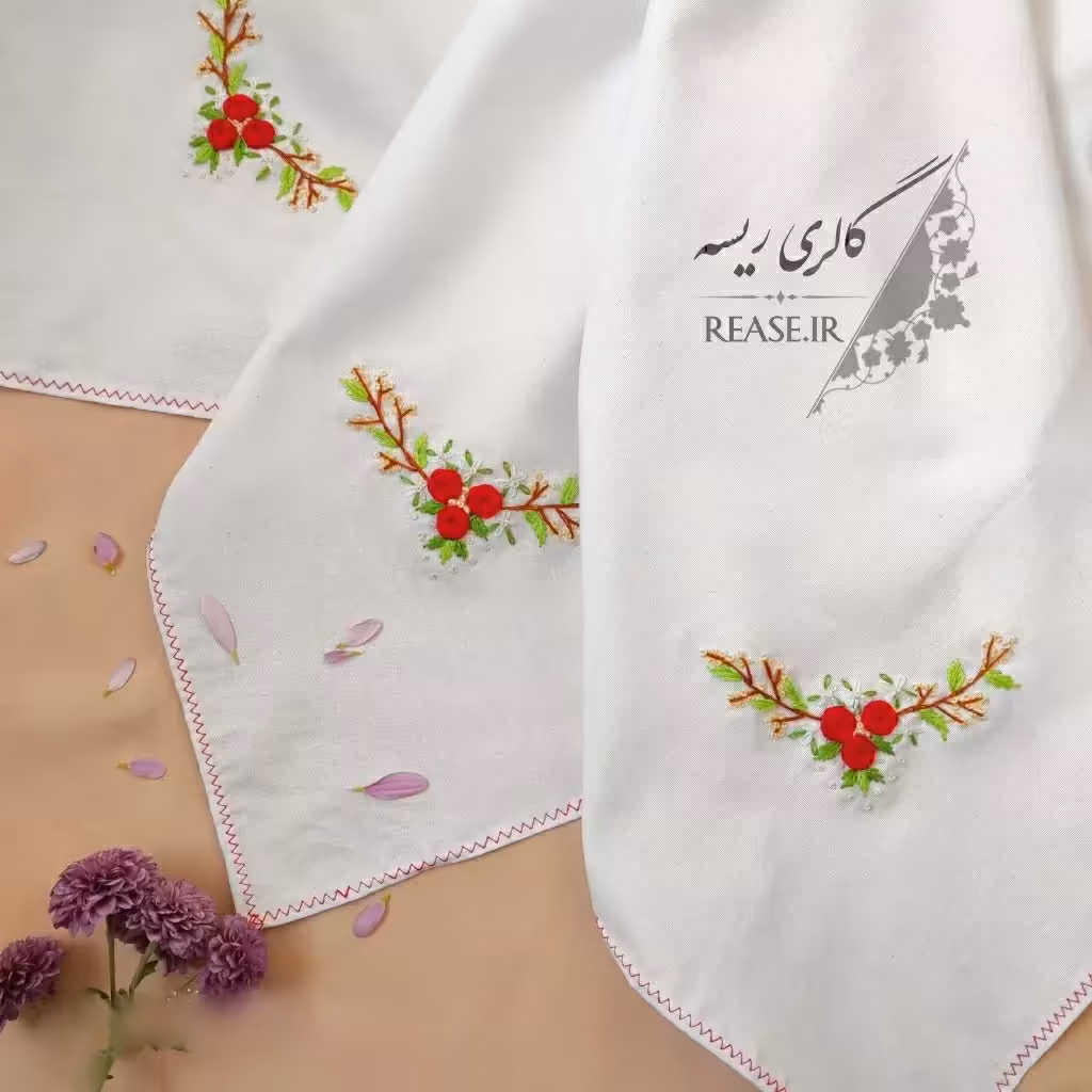 رومیزی تترون گلدوزی شده با دست