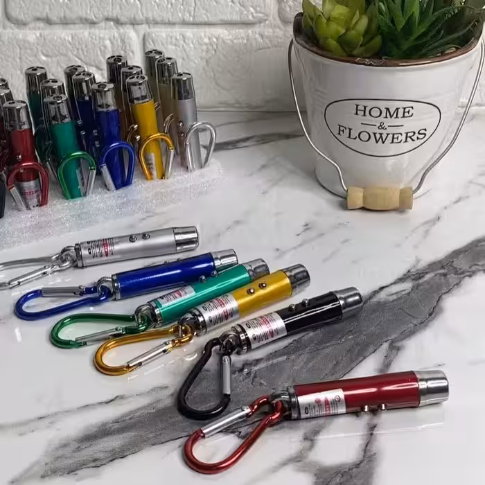 لیزر سه کاره با کیفیت پرتاب نور عالی