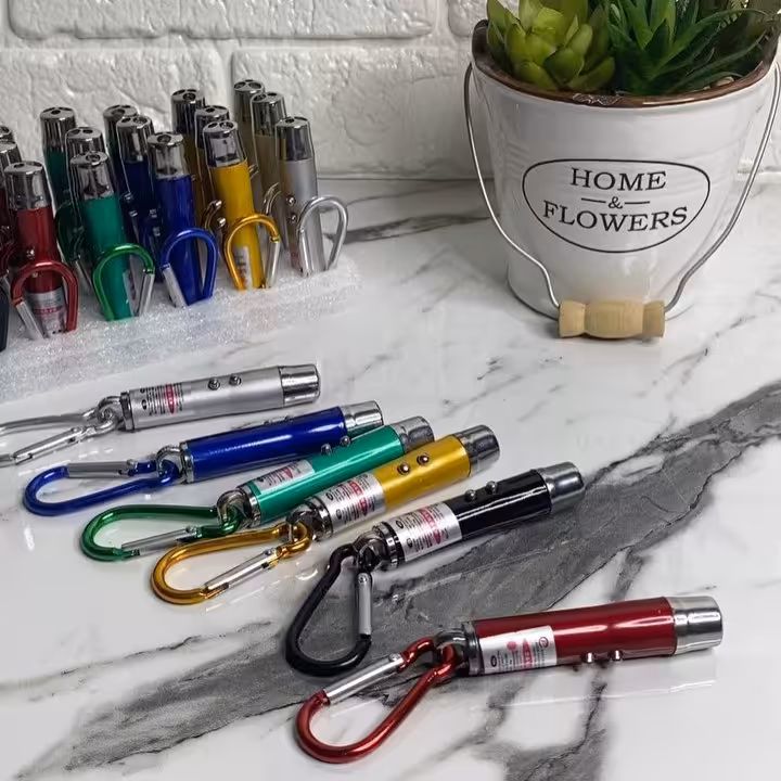 لیزر سه کاره با کیفیت پرتاب نور عالی