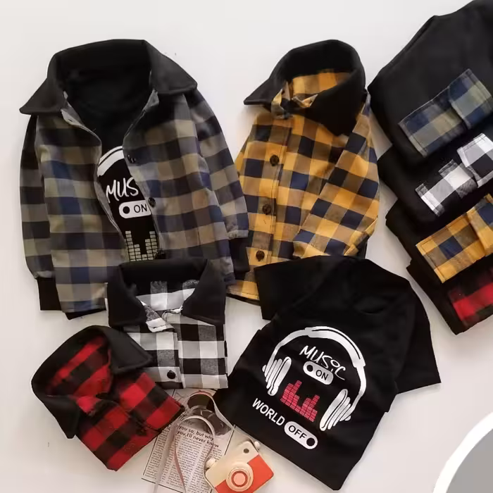 اینم از سه تیکه اسپرت جذابمون اینکار  هم پسرونه است هم دخترونه 😍😍😍
شلوار دا