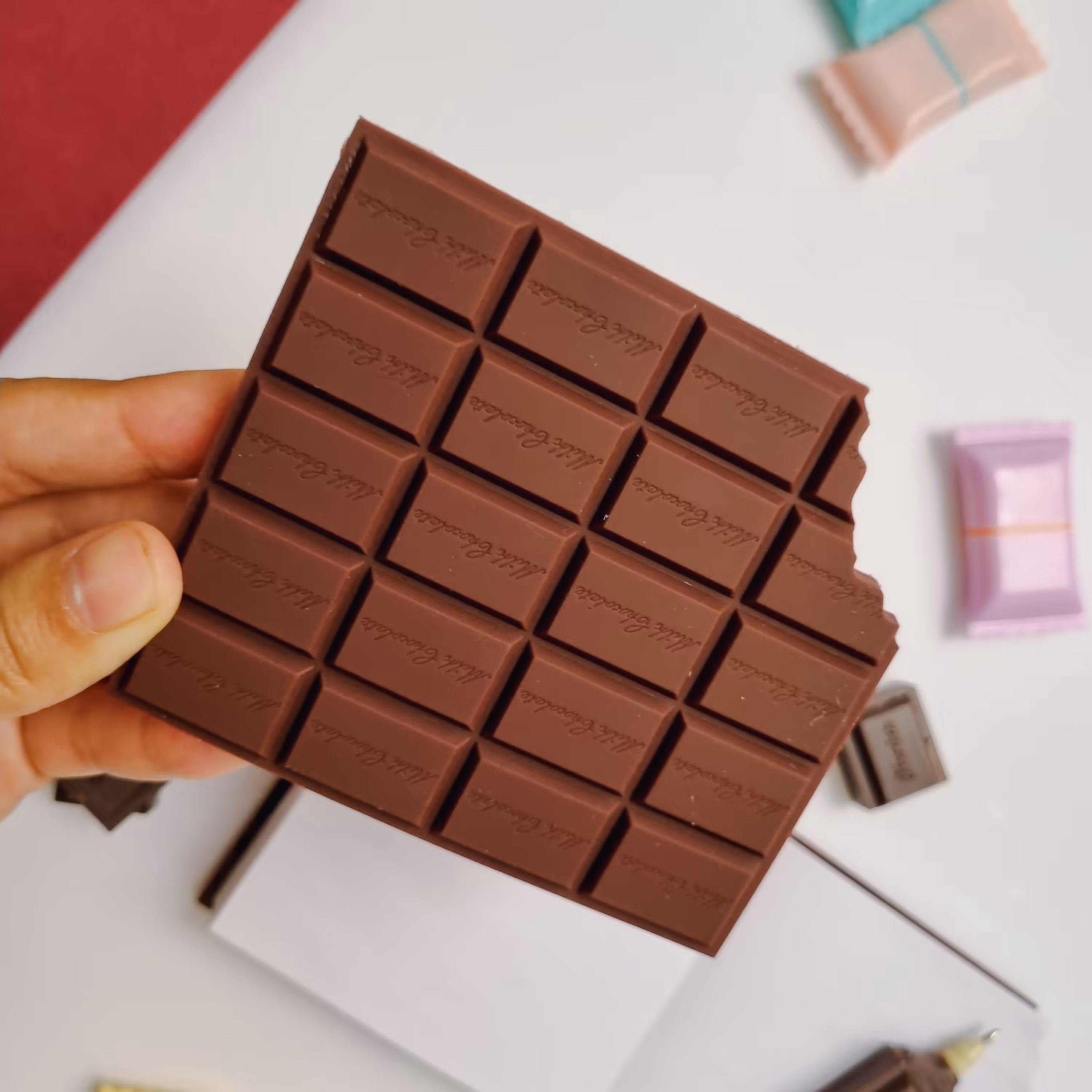 دفترچه شکلات گاز زده