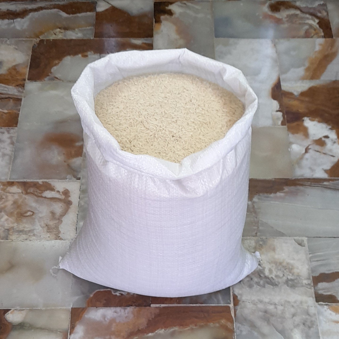 برنج هاشمی صدری درجه یک به شرط خوش پخت و خوش عطر و ری خوب