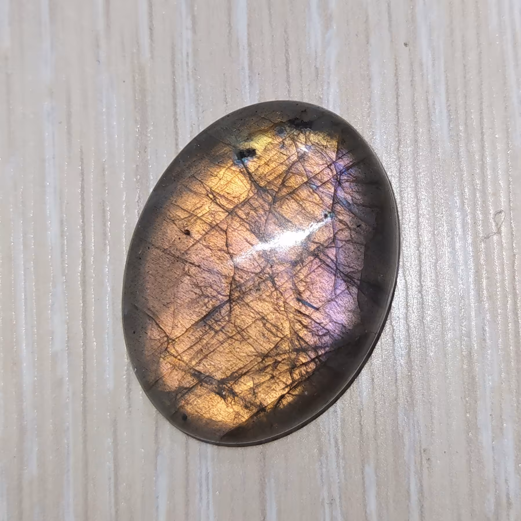 نگین لابرادوریت بنفش کمیاب و پر خاصیت