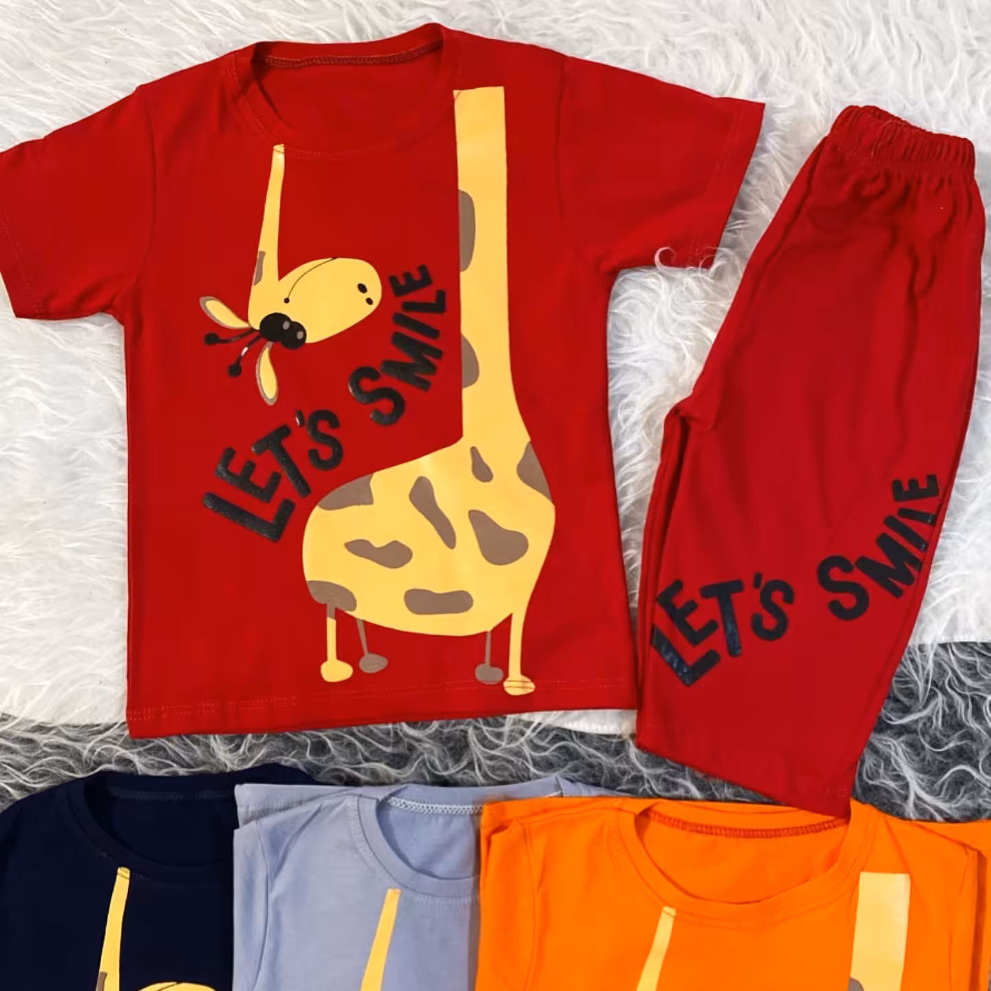 ست پسرانه تیشرت شلوارک زرافه درچهار رنگ مناسب 4 تا 9  سال