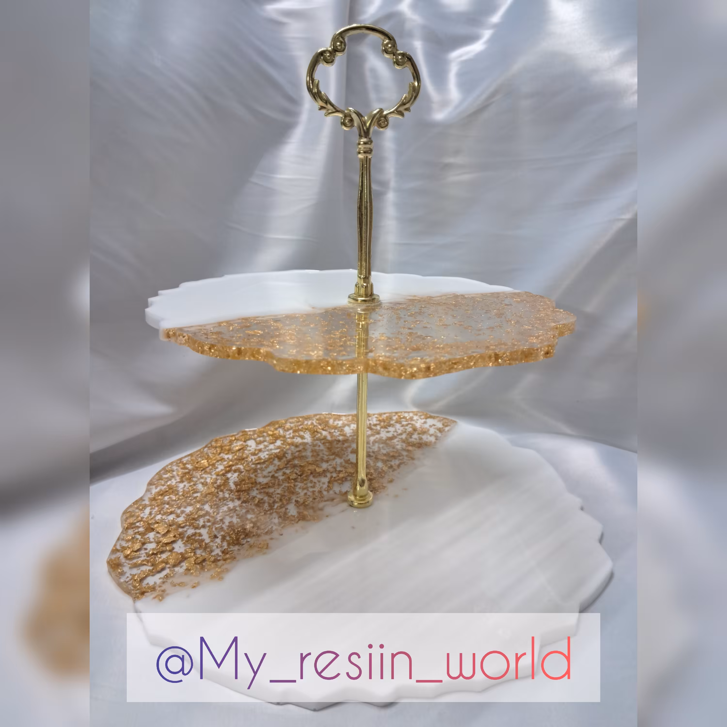 شیرینی خوری دوطبقه رزینی هزینه ارسال بعهده مشتری ( پسکرایه ) 