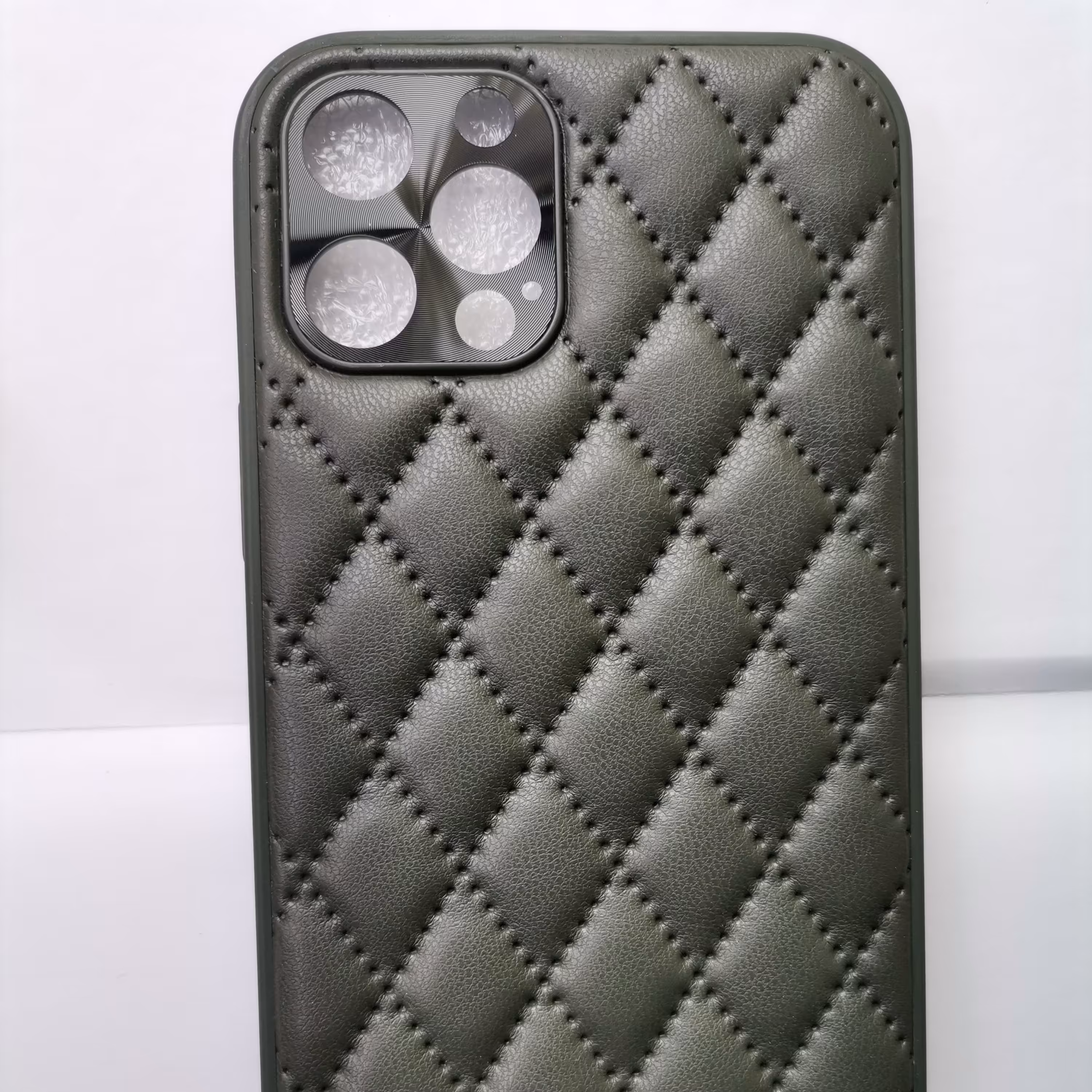 قاب گوشی مدل پافر مناسب گوشی iphone 12 pro رنگ سبز