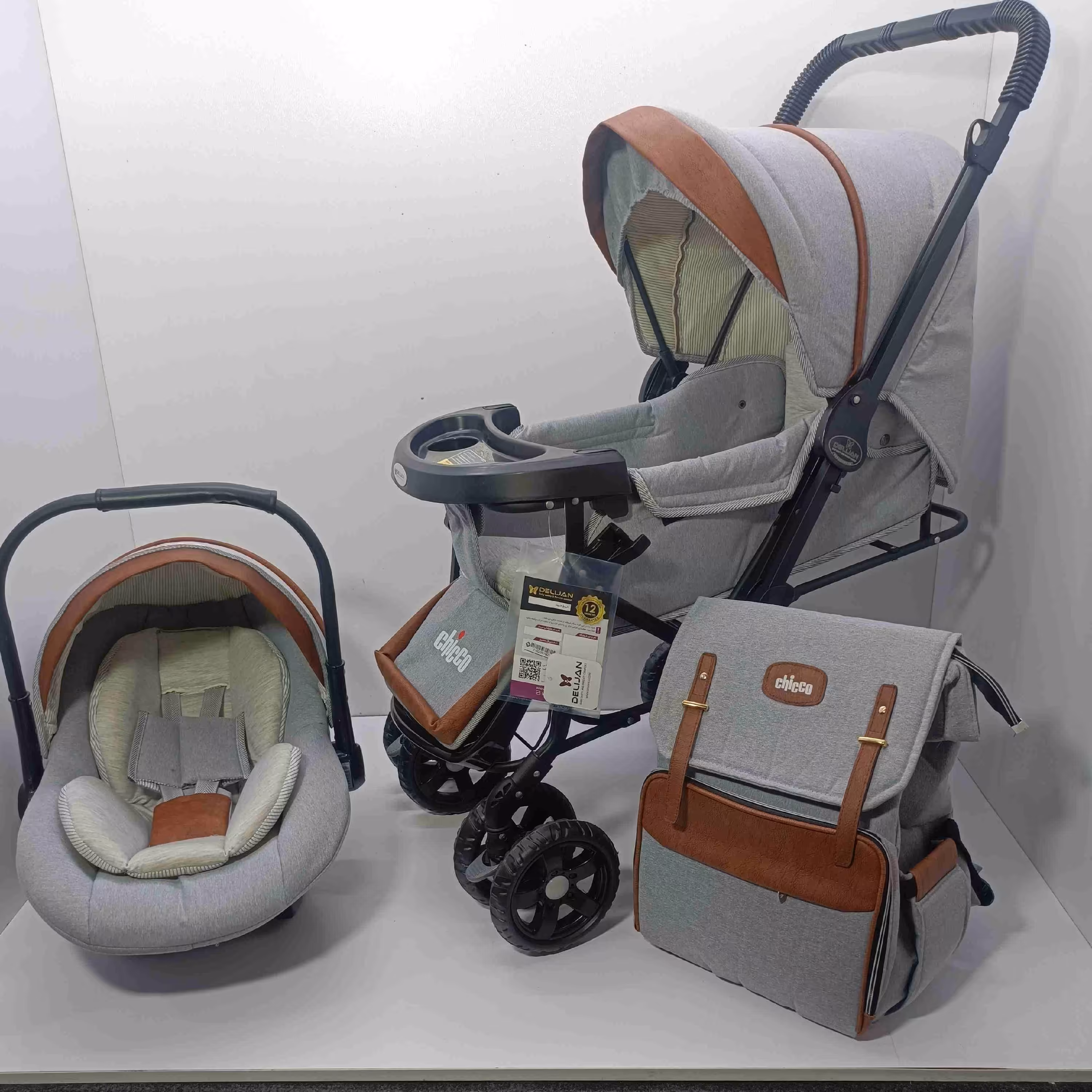 سرویس کالسکه چهار تکه چیکو  با اسکلت بنیتا دلیجان  شامل کیف کوله  .کالسکه  روروئک یوفو و کریر 