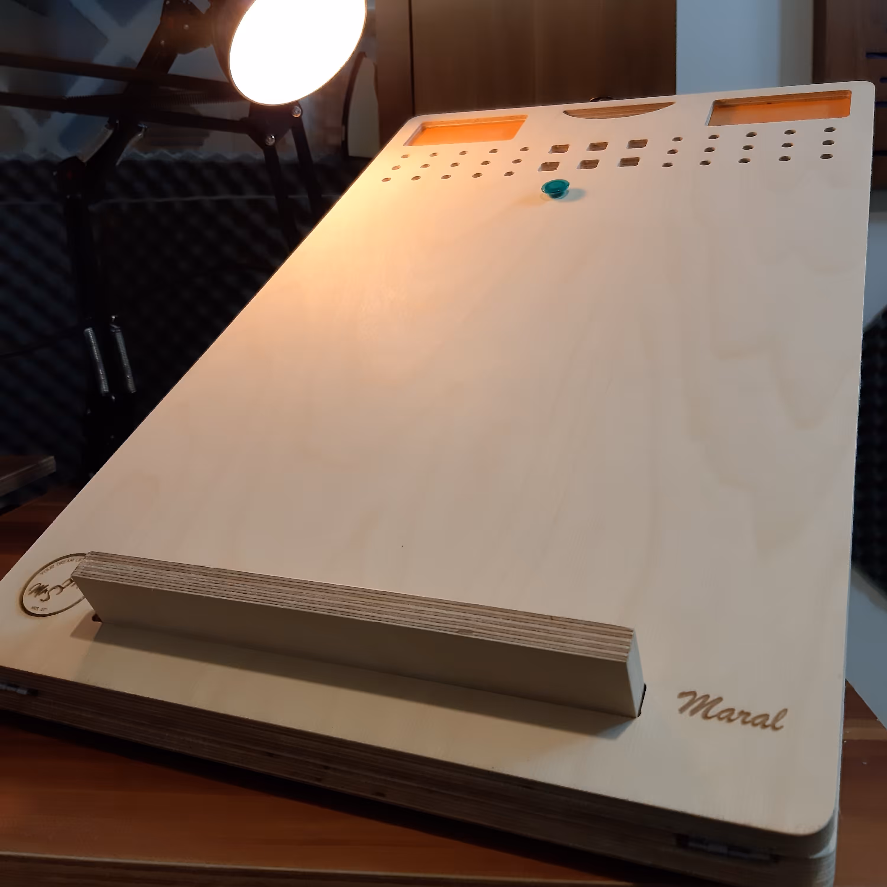 میز طراحی رومیزی