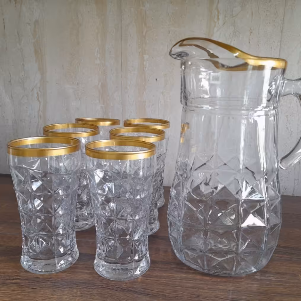 ست پارچ و لیوان لب طلا