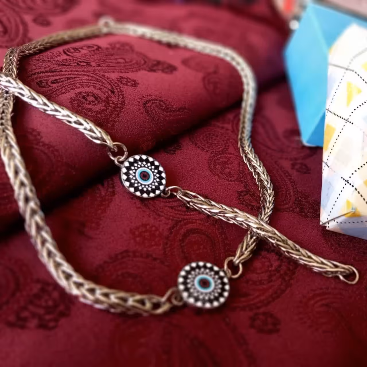 نیم ست زنانه و دخترانه مدل بافت چهار گوش با ابکاری پایه جواهر(رادیوم)و مدال وسط