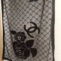 شال حریر مخملی گل رز