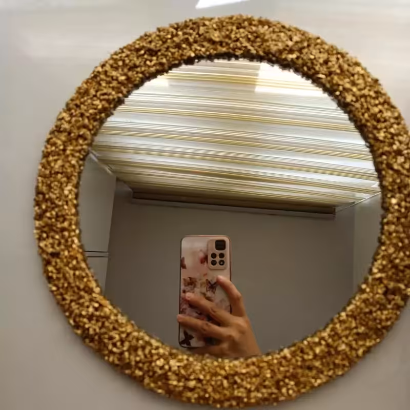 اینه دکوراتیو دور کریستال طلایی اینه دکوری اینه دیواری تزیینی اینه کریستالی رزینی اینه رزینی