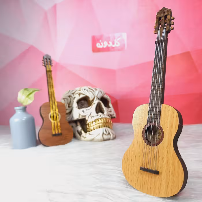 ماکت ساز گیتار دکوری پایه دار  متوسط -ماکت گیتار-ساز دکوری-ماکت ساز-ماکت گلدونه