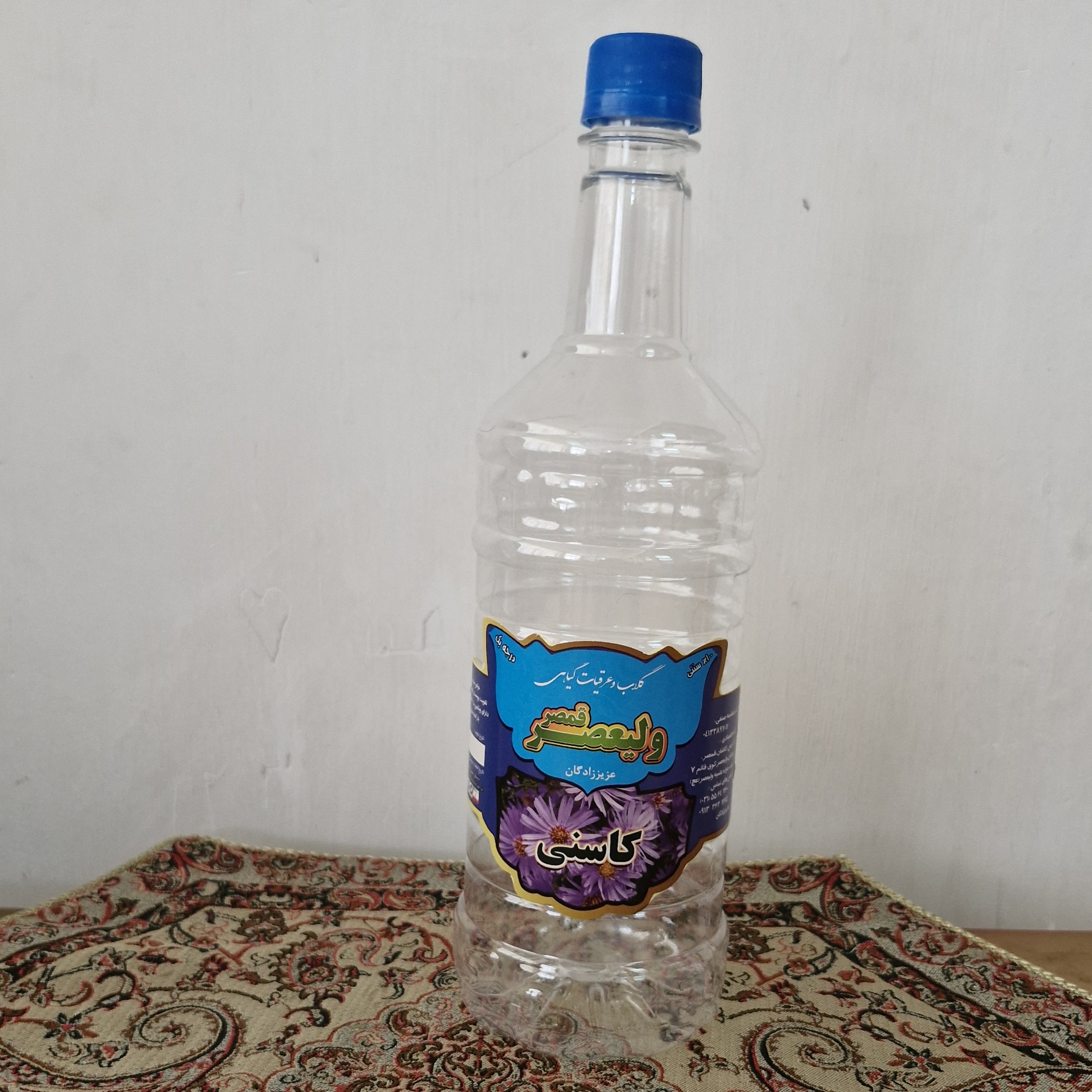 عرق کاسنی درجه یک سنتی یک لیتری