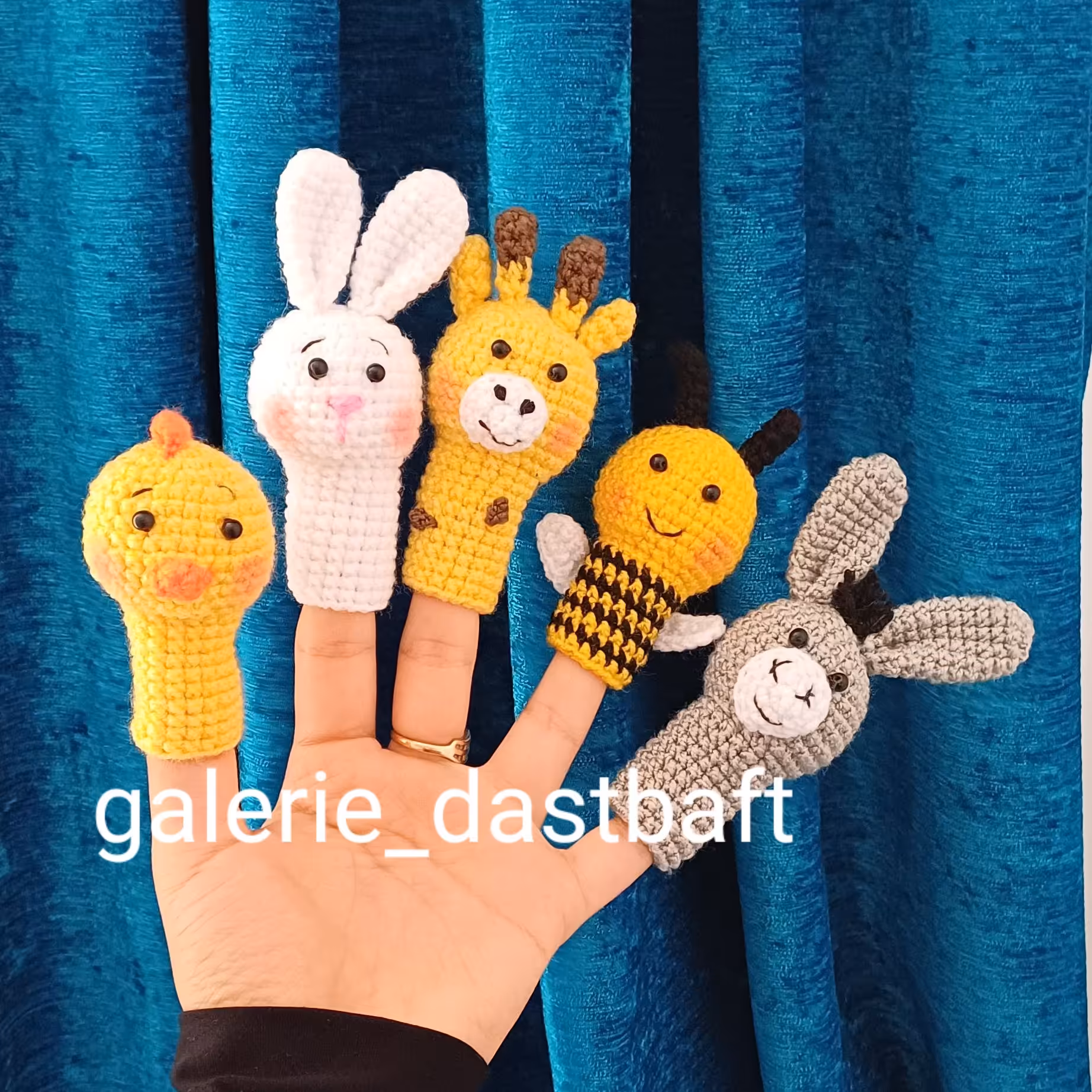 عروسک بافتنی انگشتی وسرمدادی دونه ای 45 تومن