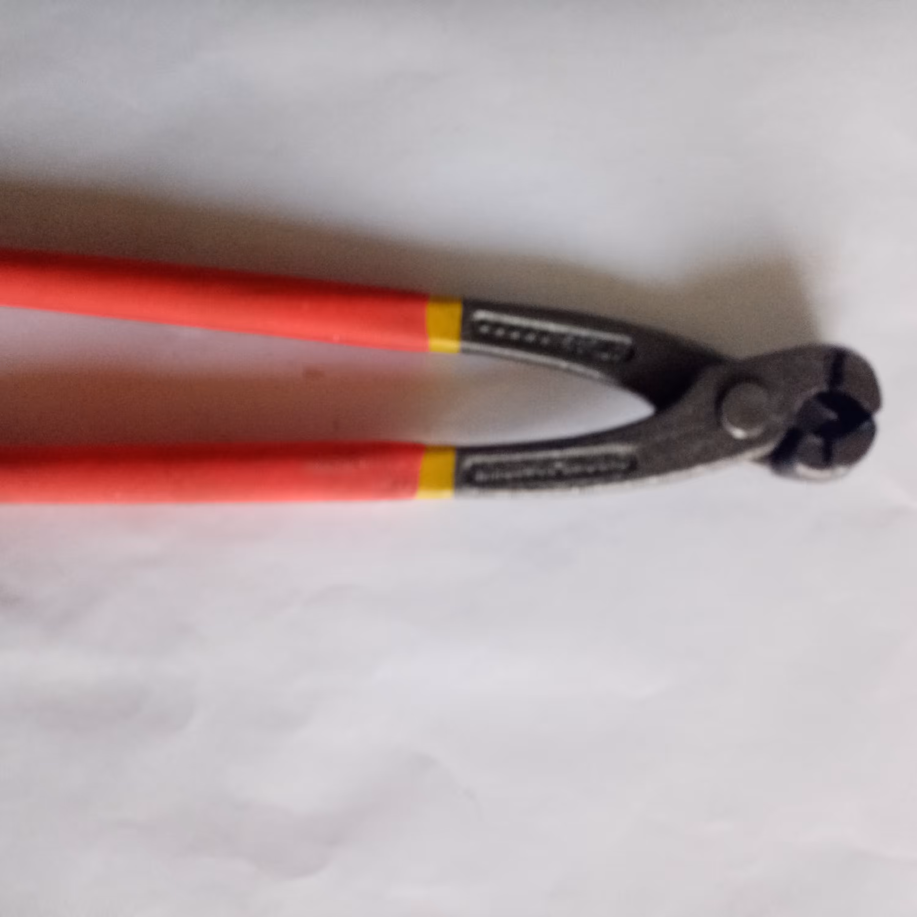 انبر آرماتور بندی روکش دار 9 اطلس