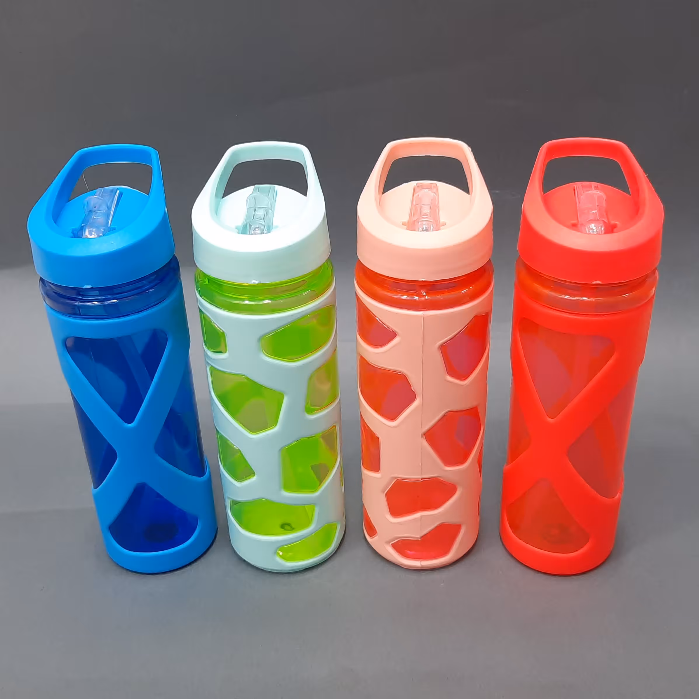 قمقمه طرح دار قمقمه رنگی قمقمه نی دارقمقمه بچه قمقمه پلاستیکی قمقمه نشکن قمقمه باکیفیت