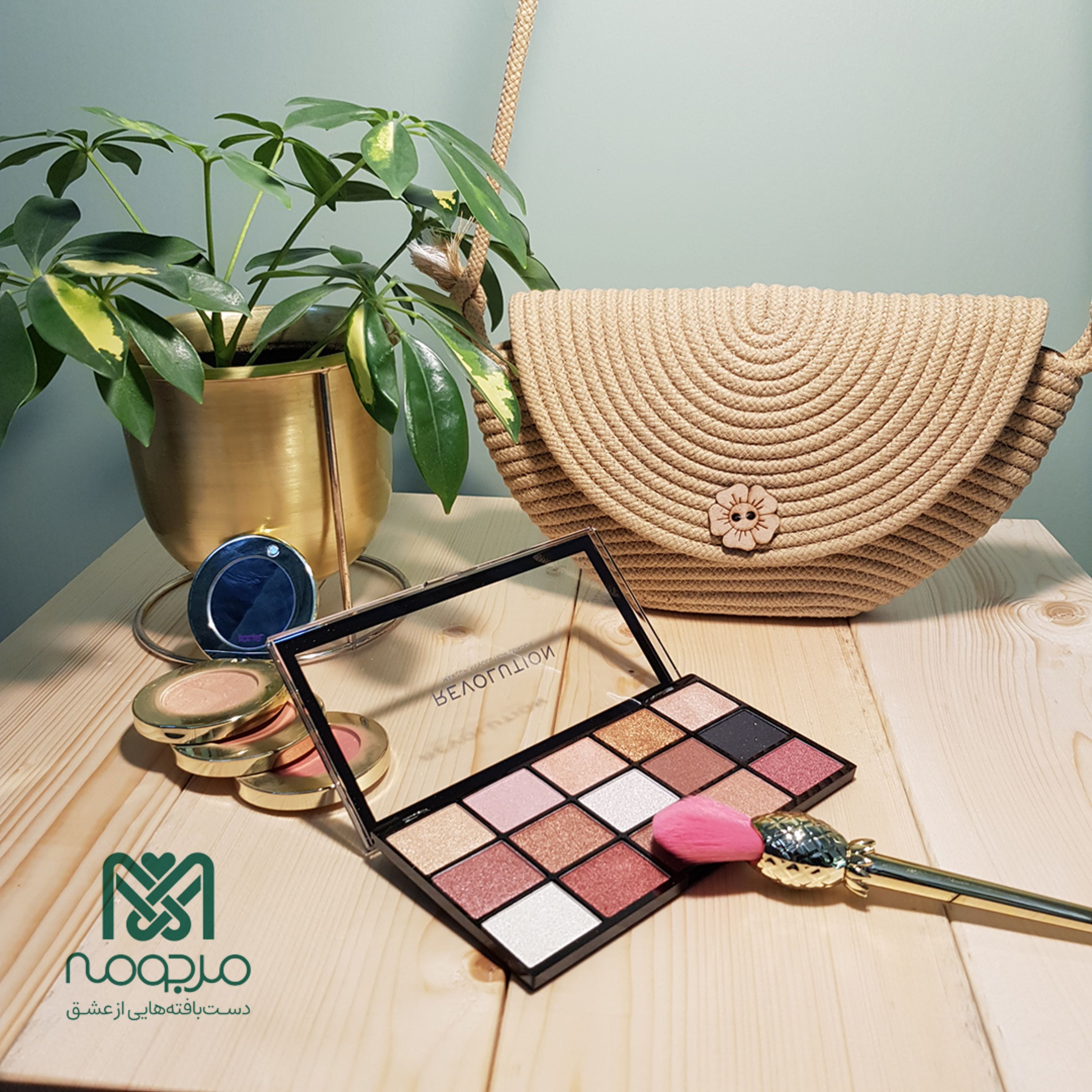 کیف کوچک پیاده روی قیطان