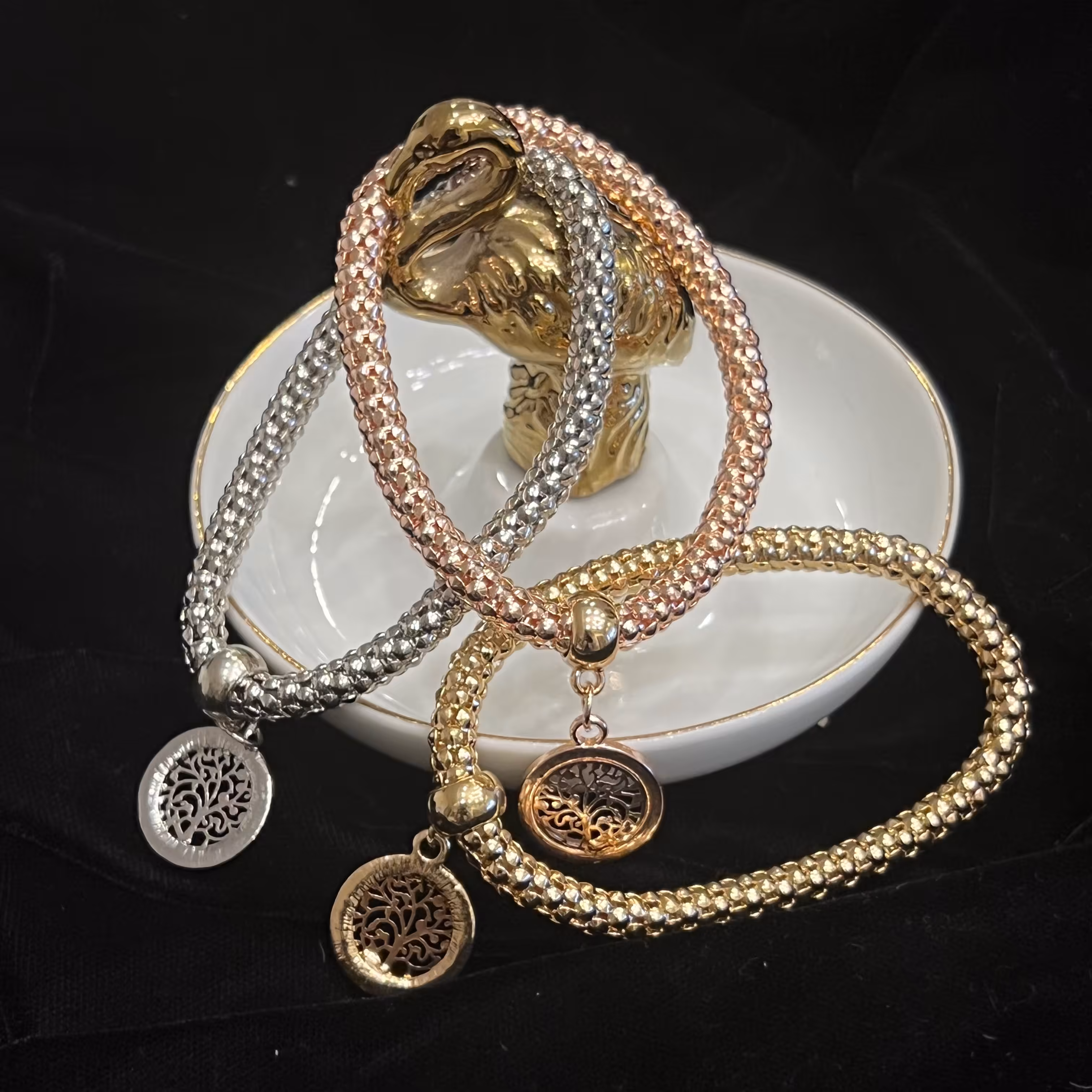 ارسال رایگان پک سه تایی دستبند آویزدار طلایی و نقره ای و رزگلد