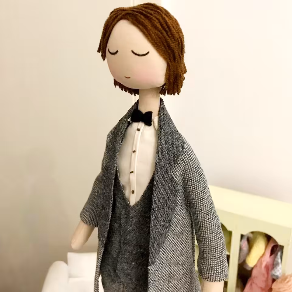 عروسک  داماد