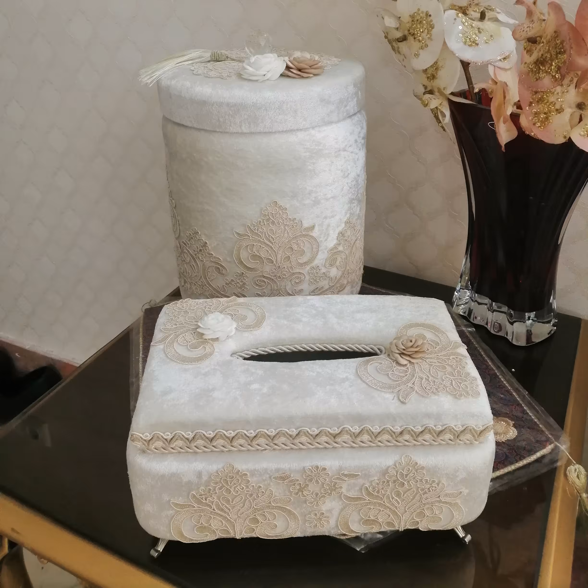 سطل زباله دردار و جادستمال کاغذی