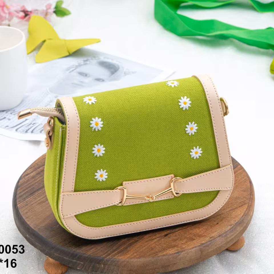 کیف دخترانه بابونه در رنگهای جذاب
