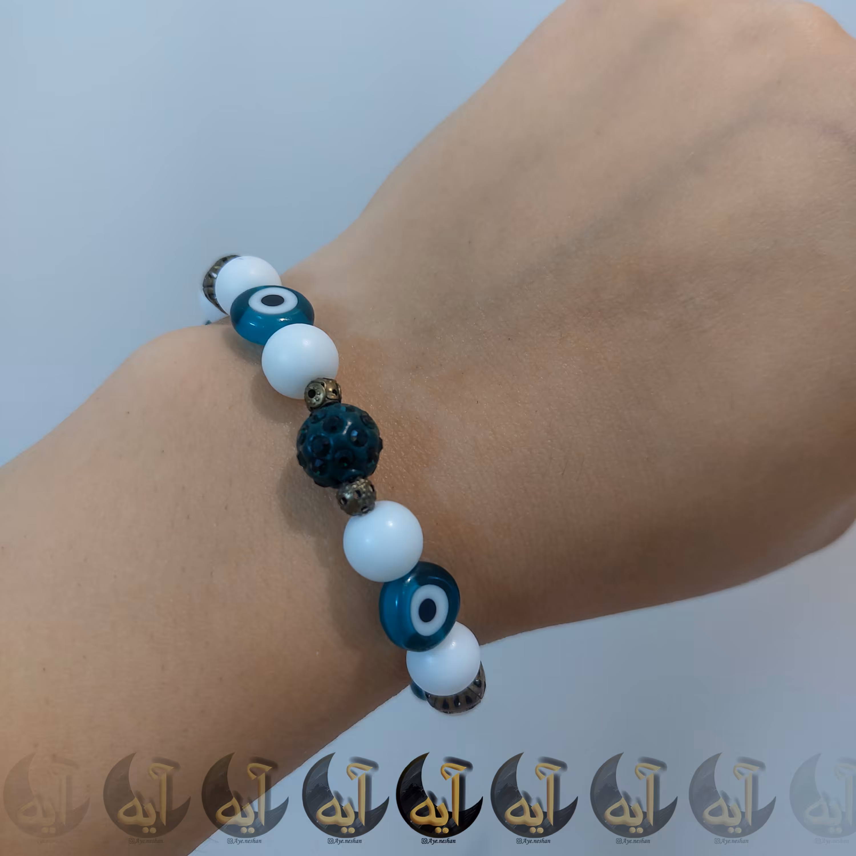 دستبند نگین سبز...خیلی ساده و شیک برای طرفداران رنگ سبز پررنگ