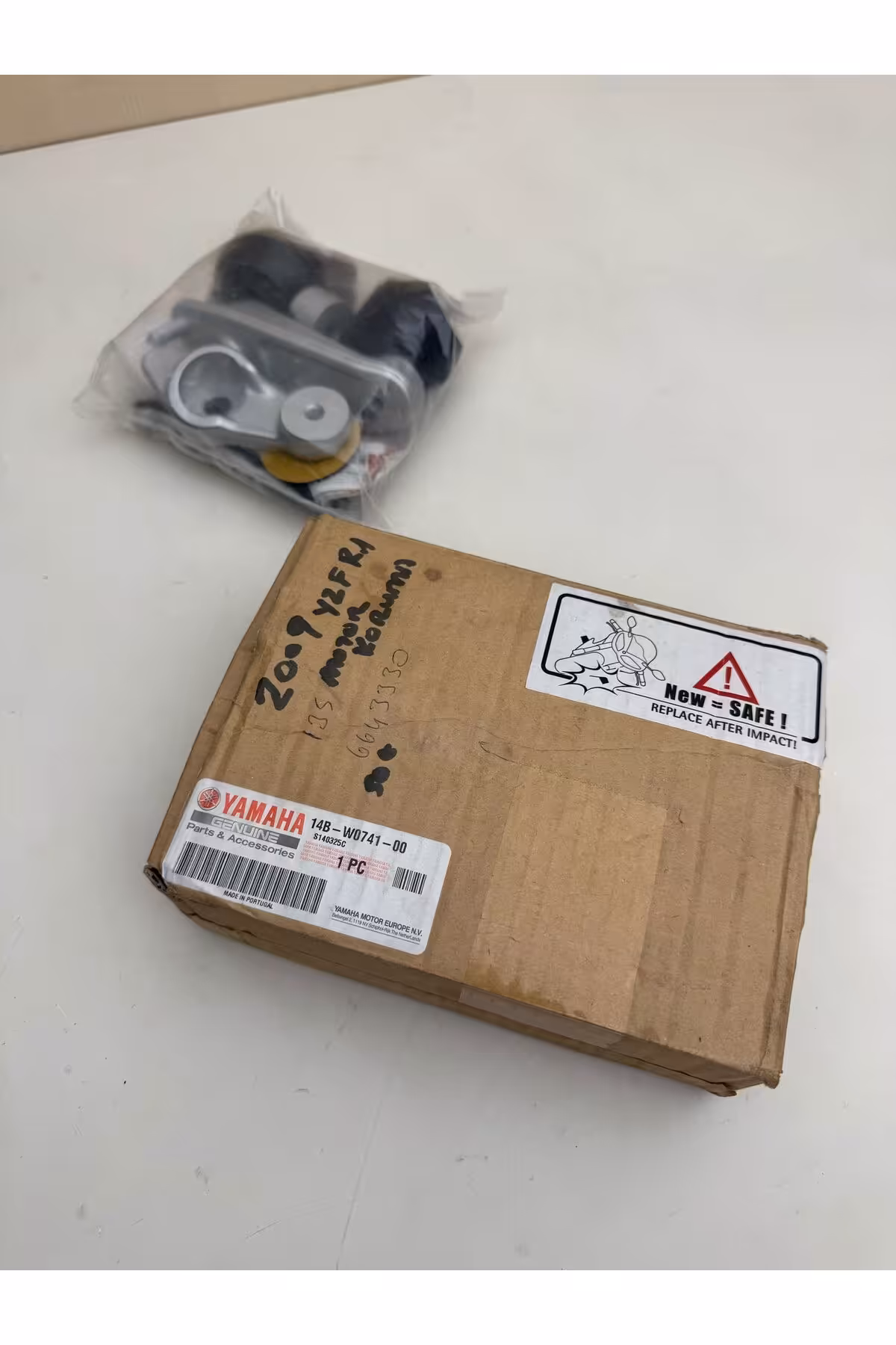 لوازم یدکی موتورسیکلت YZF R1 حفاظت از موتور انتظار سال 2009 مدل یاماها Yamaha