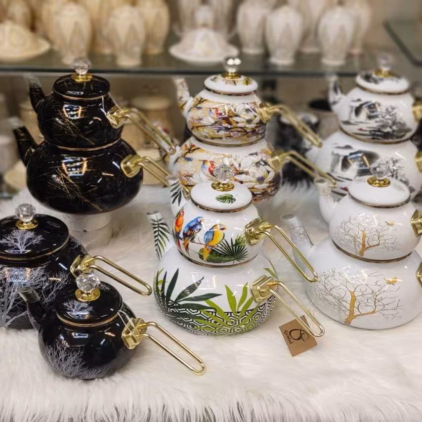 کتری وقوری لعابی درب الماسی دسته بغل هزینه ارسال به عهده مشتری محترم 