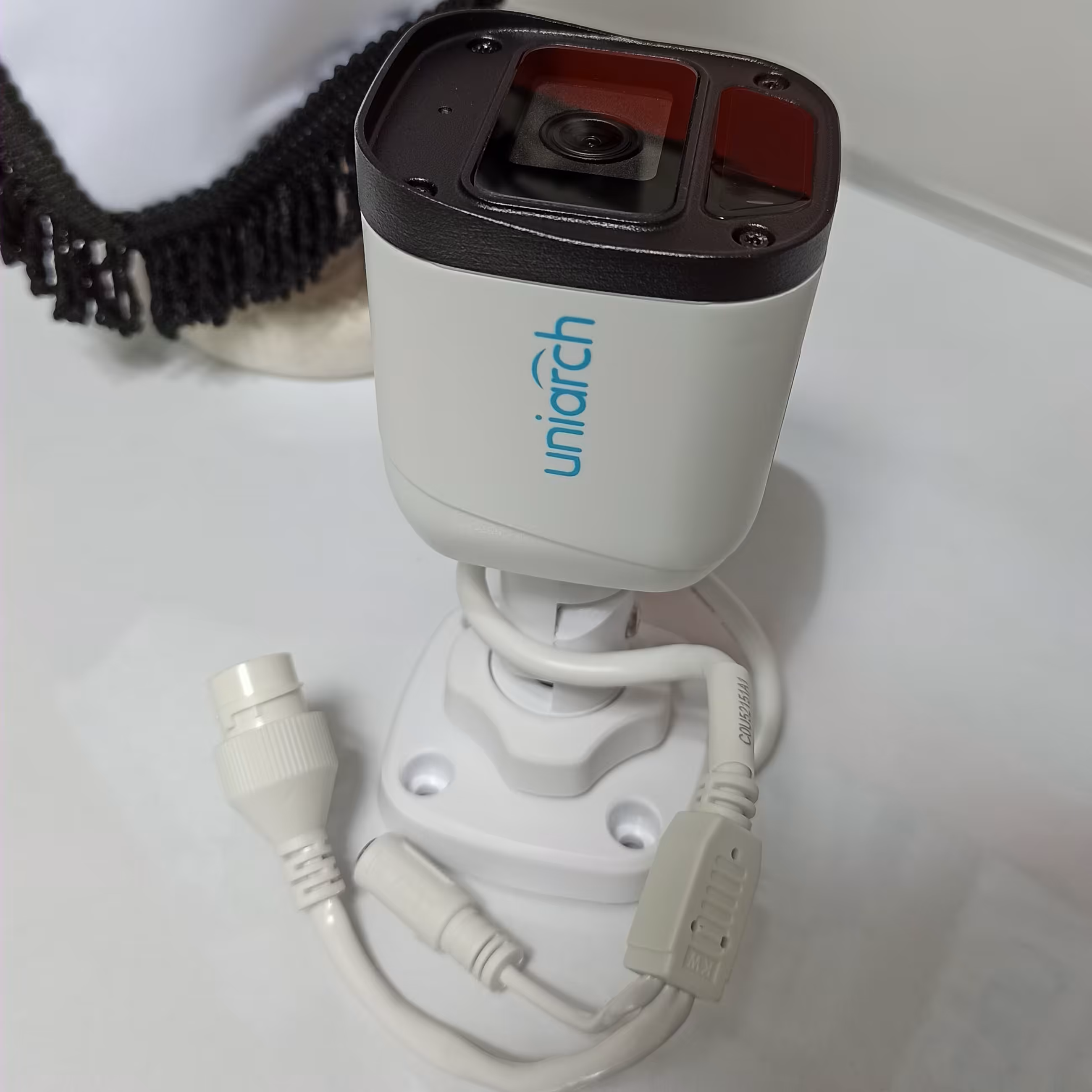 دوربین 4MP Ipمیکروفن دار یونی آرک مدل APF28