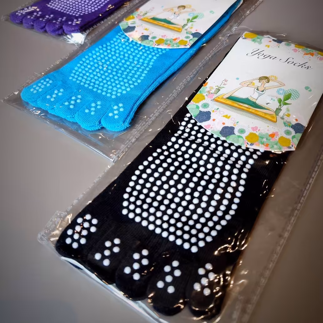 جوراب استپ دار پیلاتس و یوگا مدل انگشتی