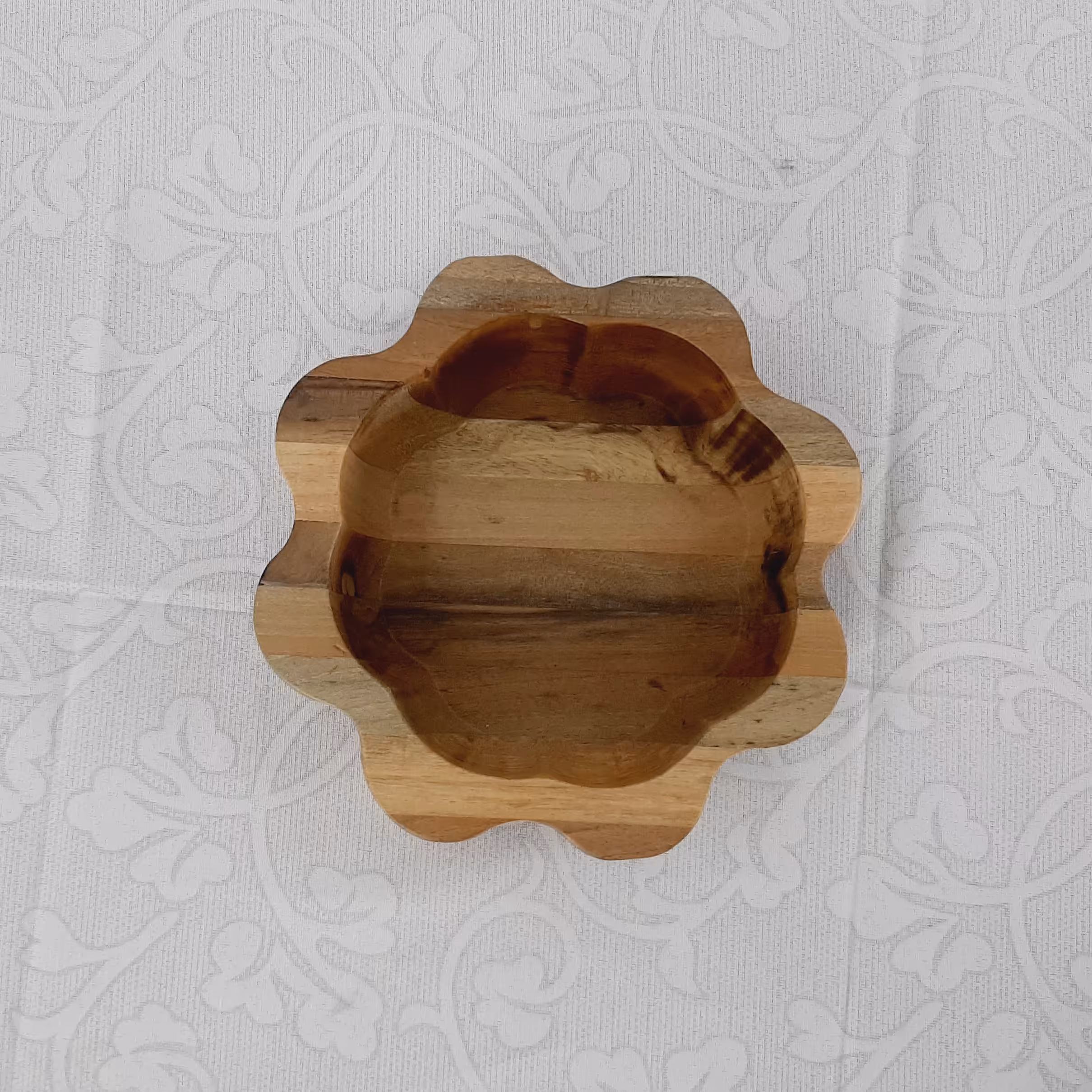 شکلات خوری چوبی طرح لوتوس ابعاد 5 * 16 *16