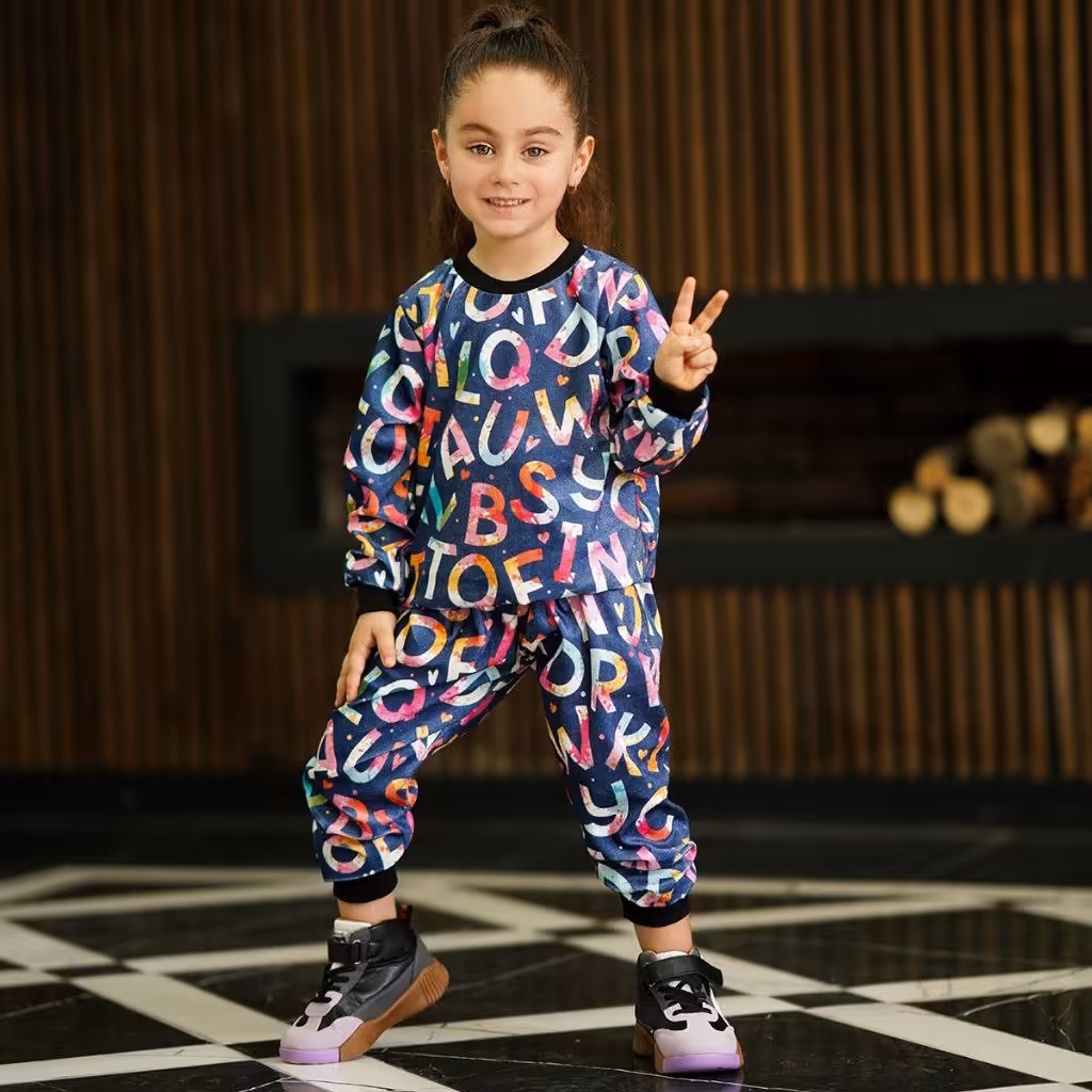بلوز شلوار مخمل اسپرت دخترانه و پسرانه طرح حروف انگلیسی