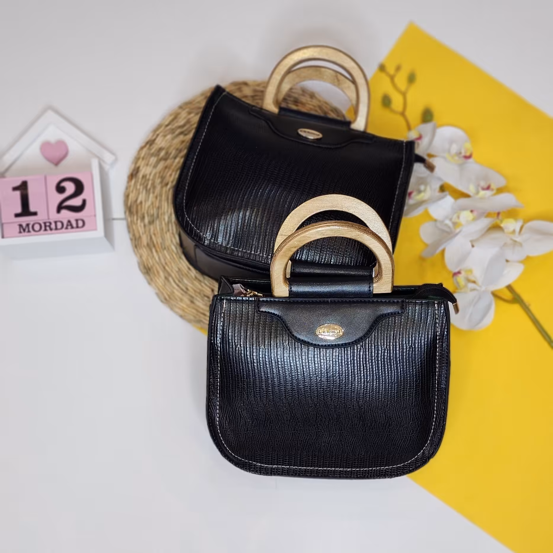 کیف زنانه و دخترانه نیم گرد دسته چوبی 