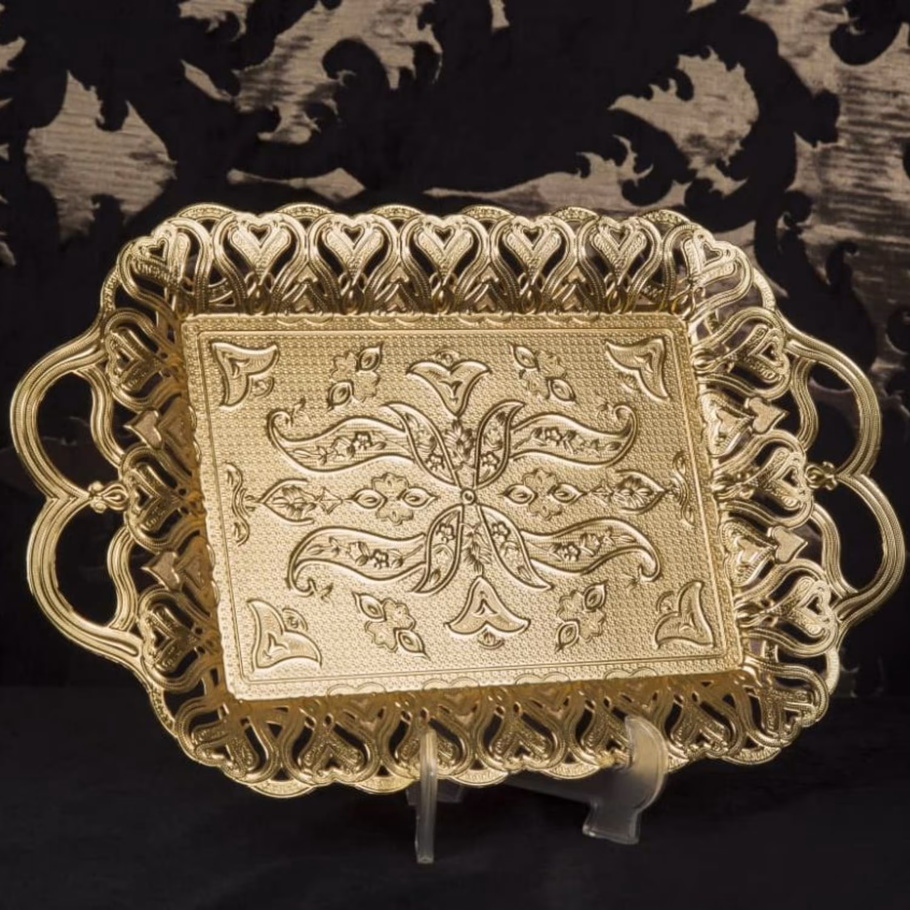 سینی طرح قلب طلایی و نقره ای