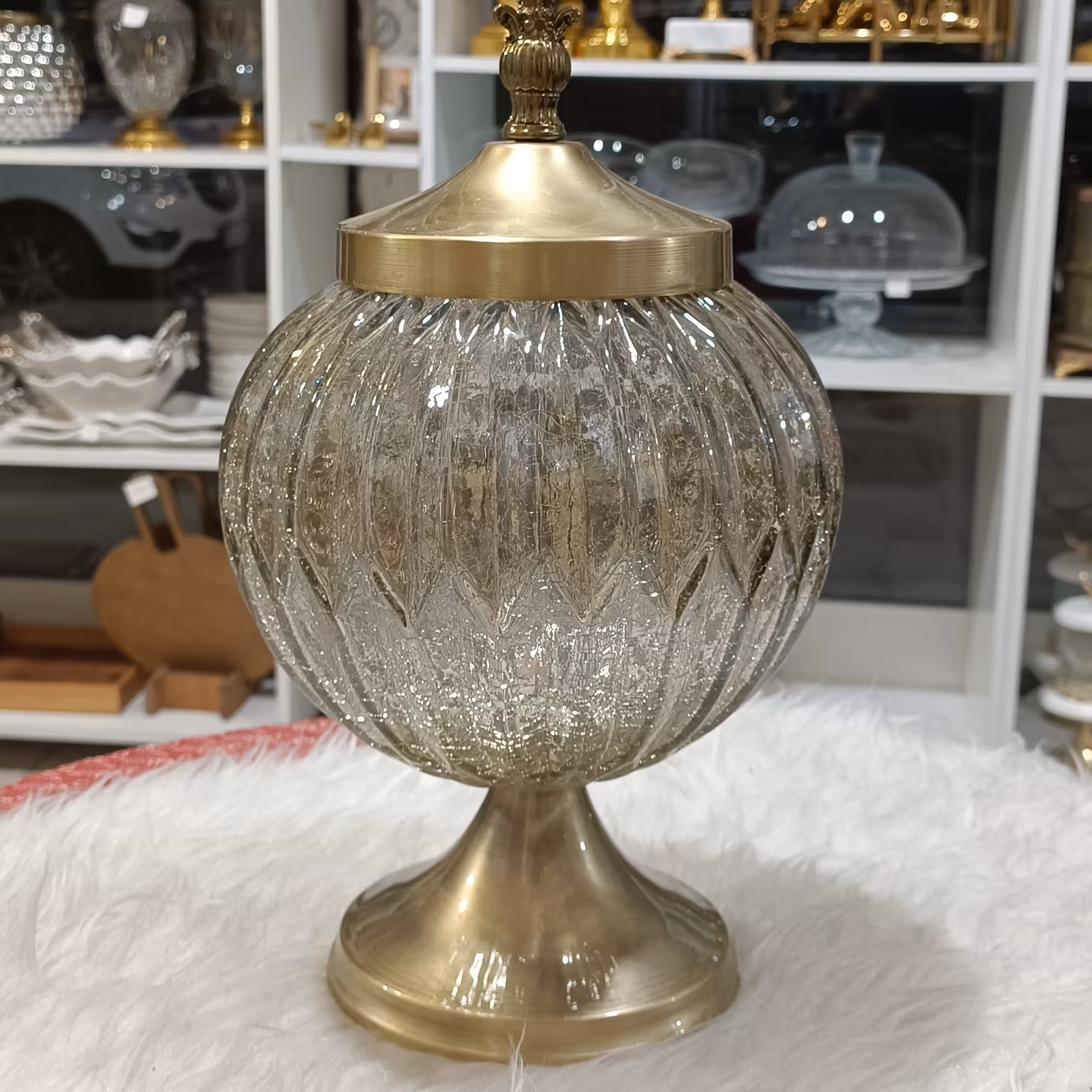 شکلات خوری شیشه ترک  توپی  آنتیک 