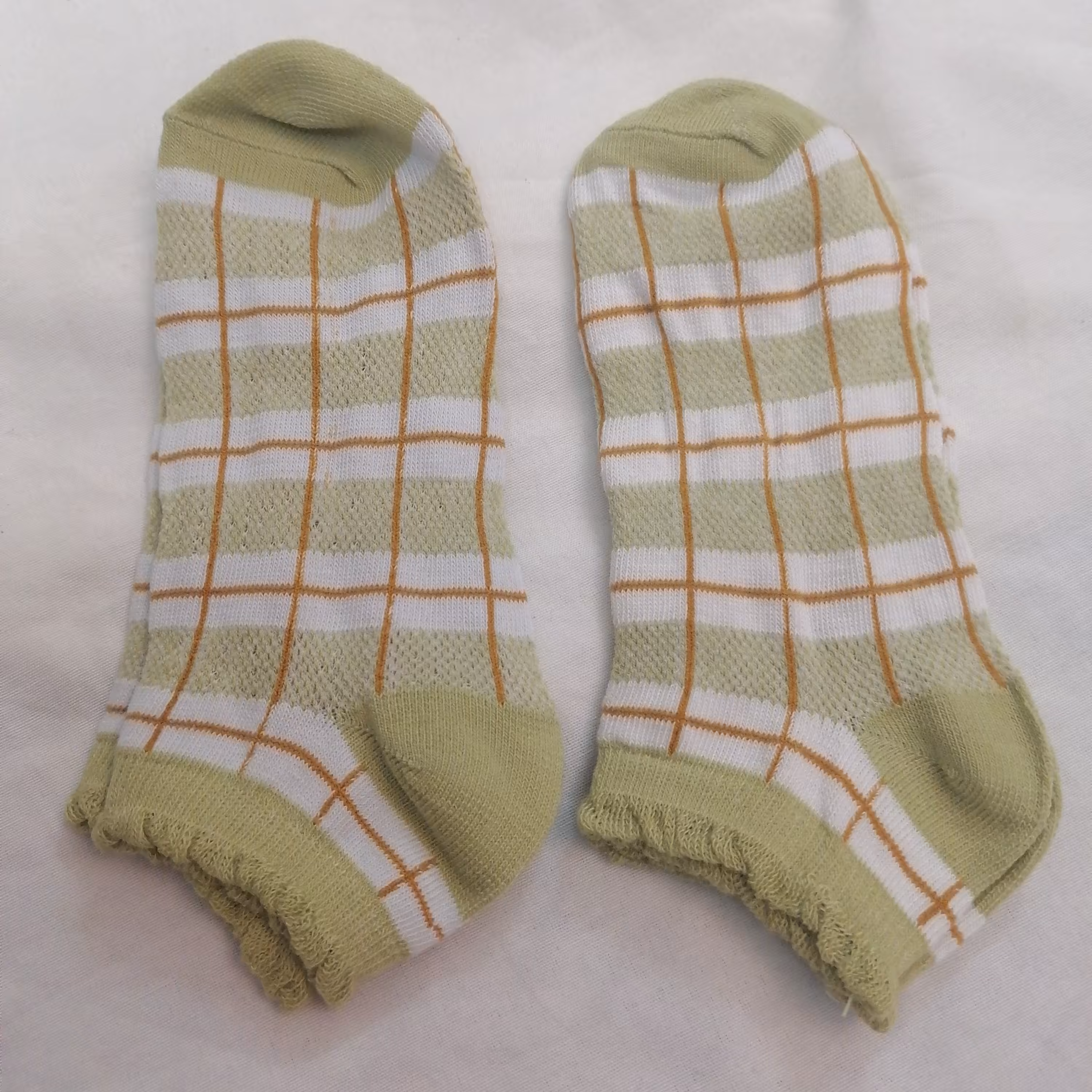 جوراب مچی طرح گل و گیاه