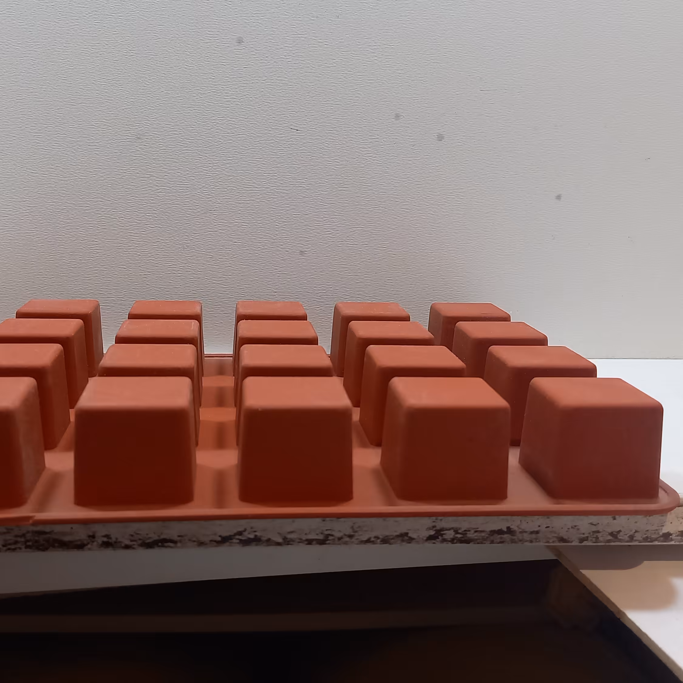 قالب سیلیکونی مکعبی