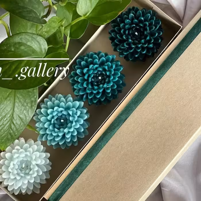 شمع گل داوودی در رنگ دلخواه شما