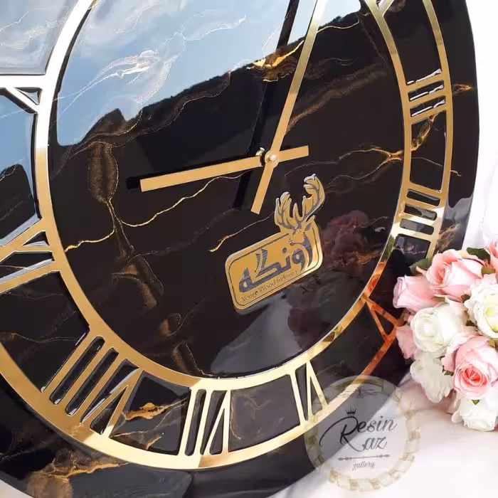 ساعت دیواری رزینی طرح ماربل(مرمر) مشکی قطر 60 لوگو دار قابل سفارش با لوگوی مورد نظر مناسب شرکت یا دفتر (پس کرایه)