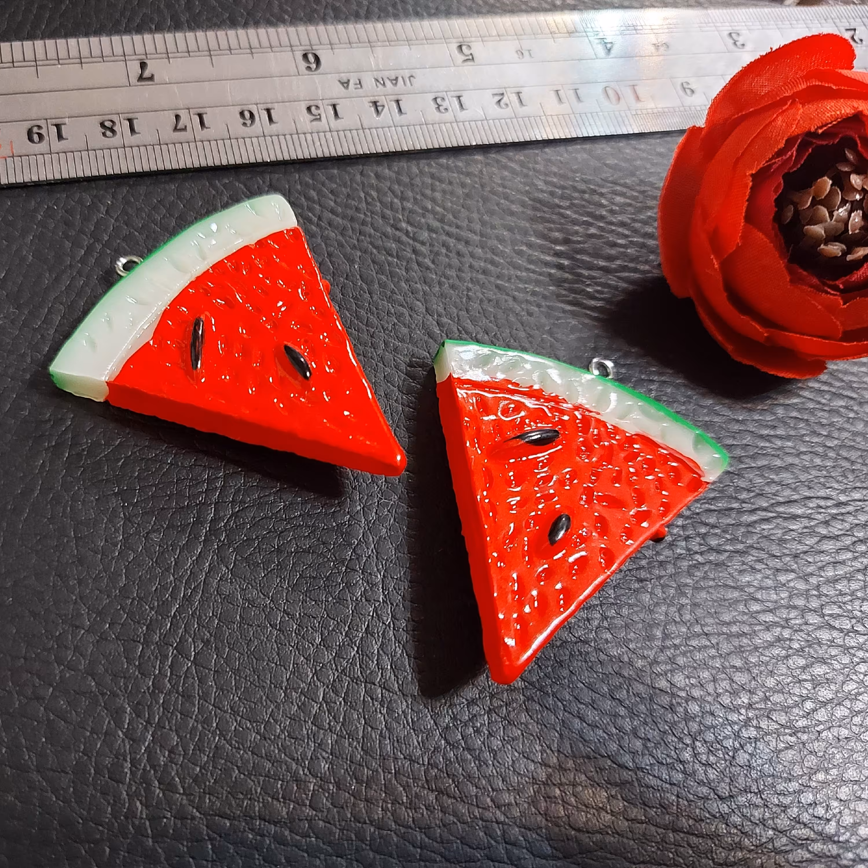  آویز هندوانه پلی استر یلدایی سایز 5 سانت تک عددی