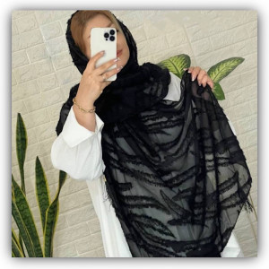شال مشکی یاخما منگوله دار