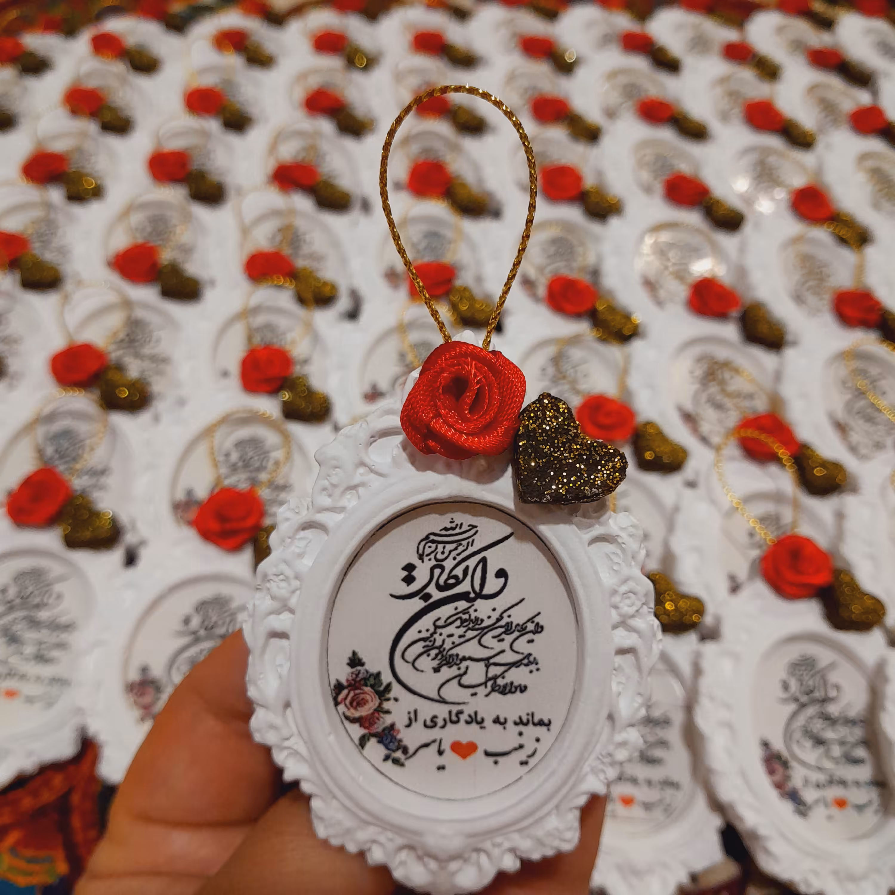 گیفت حنا بندان ،گل رز با حنا قلبی 