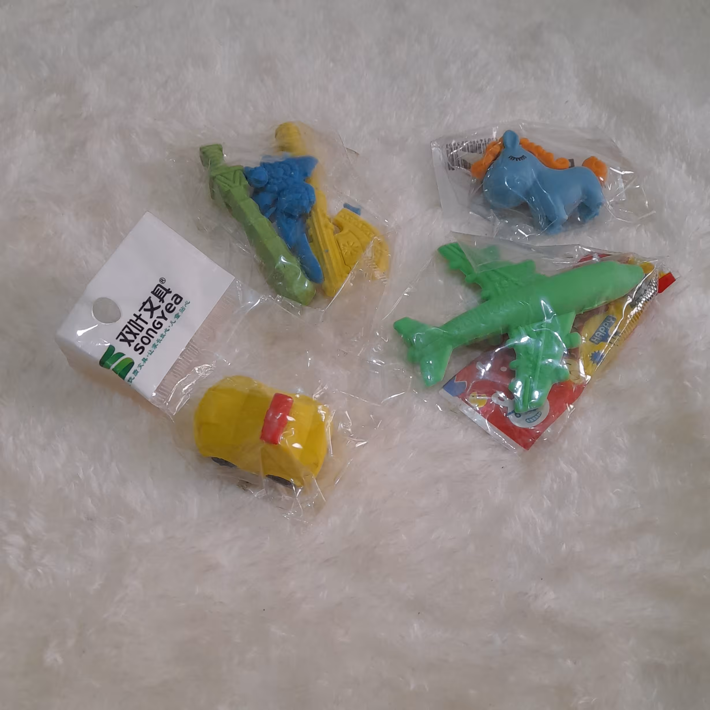 پاکن های فانتزی طرح  ماشین و هواپیما و تک شاخ ....