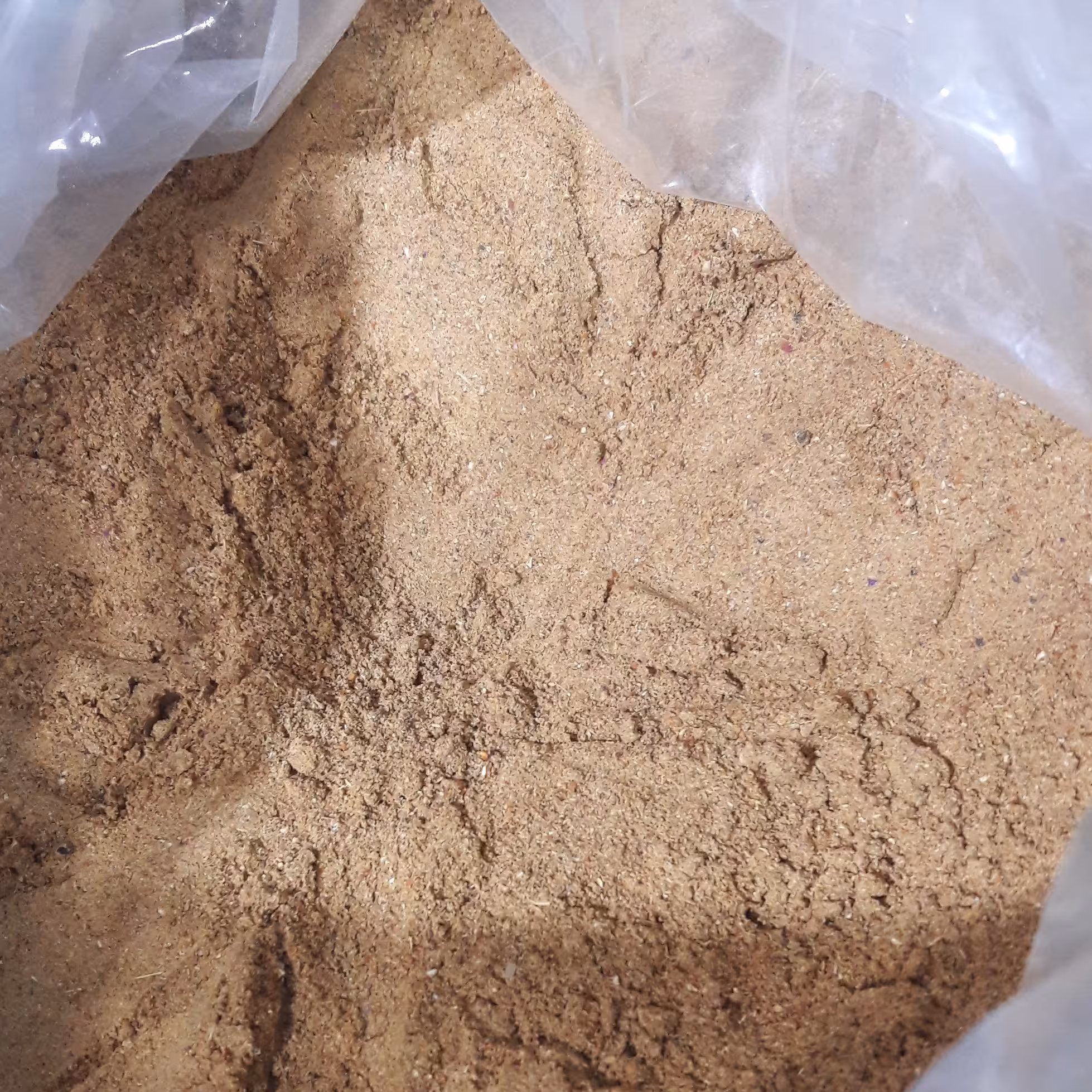 ادویه معطر لاری مخصوص 18 قلم
(100گرمی)